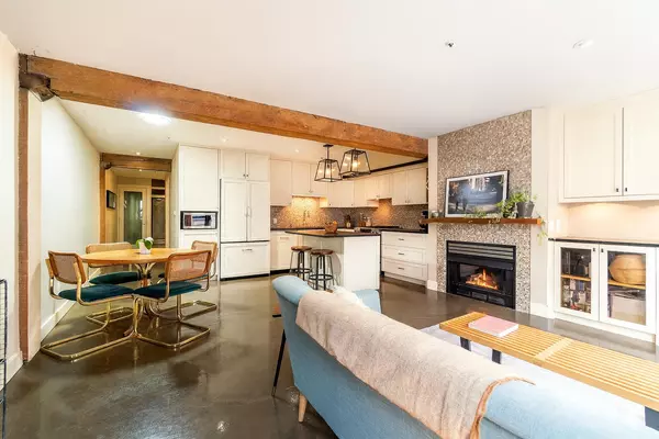 Vancouver, BC V6B 2R9,1066 Hamilton ST #203