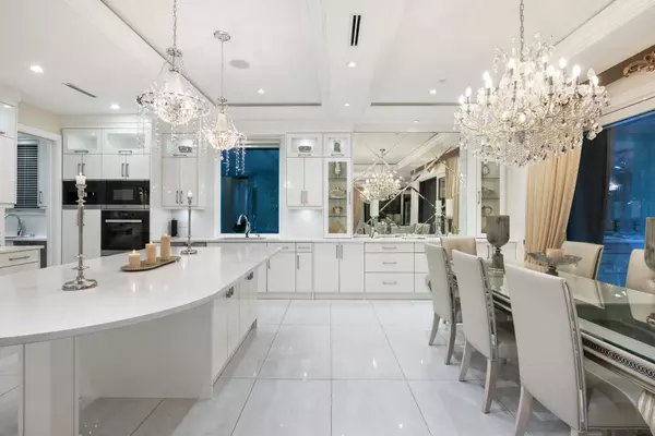 348 Moyne DR West Vancouver, BC V7S 1J5