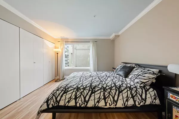 1554 Burnaby ST #201 Vancouver, BC V6G 1W9