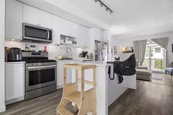 Surrey, BC V3Z 0Z2,16678 25 AVE #8