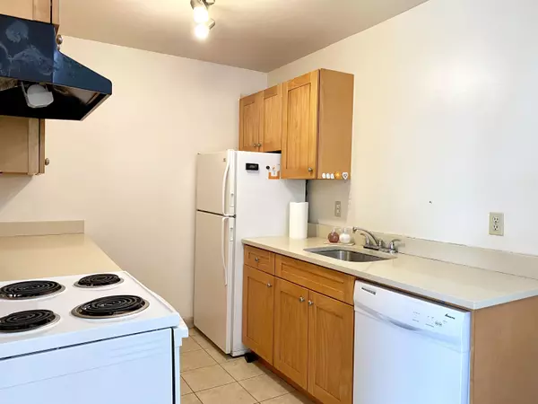 Richmond, BC V7C 3M6,7240 Lindsay RD #205