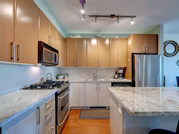 Sechelt, BC V7Z 0H3,5160 Davis Bay RD #105