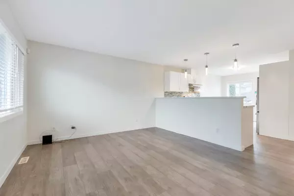 Vancouver, BC V5P 1L4,2052 E 41st AVE