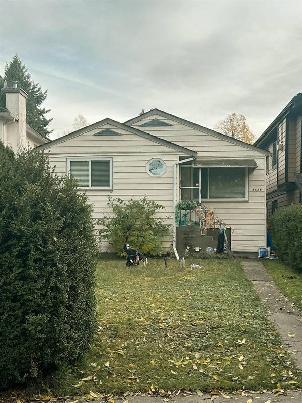 5556 Earles ST, Vancouver, BC V5R 3S1