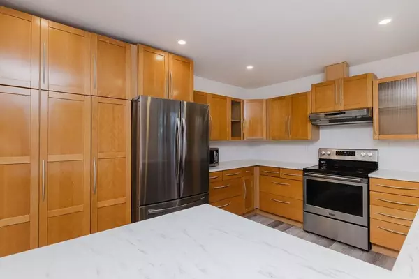 Sechelt, BC V7Z 0B1,4357 Cameo RD