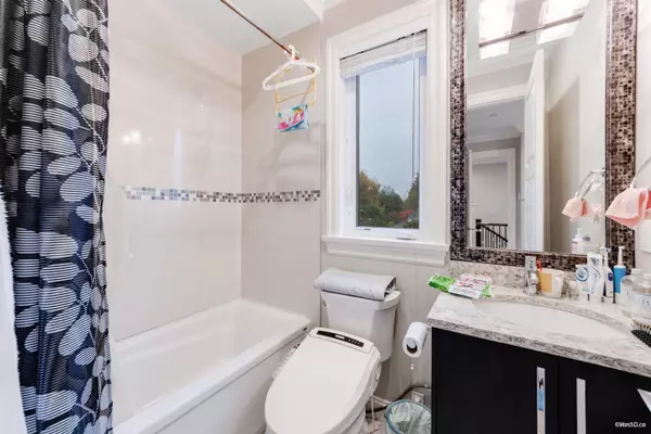 3029 W 45th AVE Vancouver, BC V6N 3L9