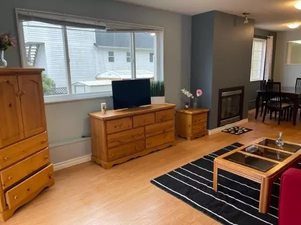 White Rock, BC V4B 4V7,982 Keil ST