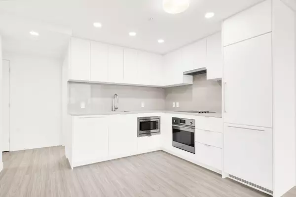 Surrey, BC V3T 0X2,13675 107a AVE #2101