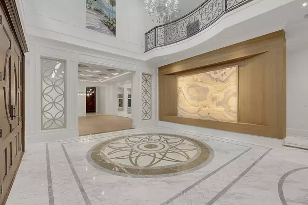 2458 140 ST, Surrey, BC V4P 2C6