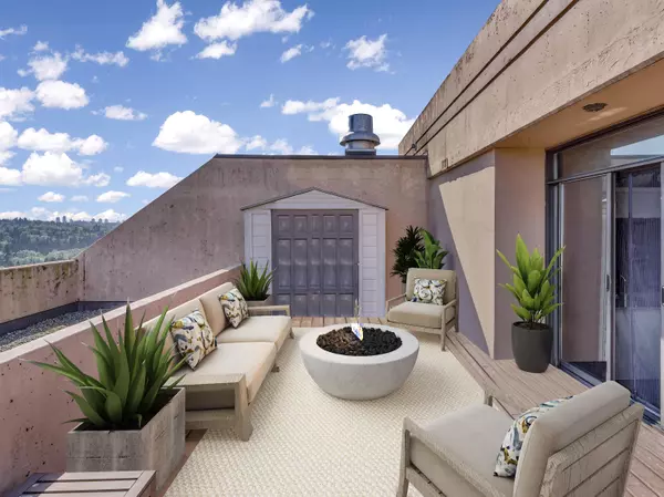 460 Westview ST #PH7, Coquitlam, BC V3K 6C9