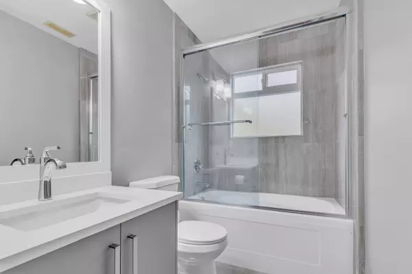 5664 Villa Rosa PL Chilliwack, BC V2R 3K6