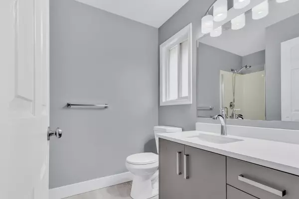 5664 Villa Rosa PL Chilliwack, BC V2R 3K6