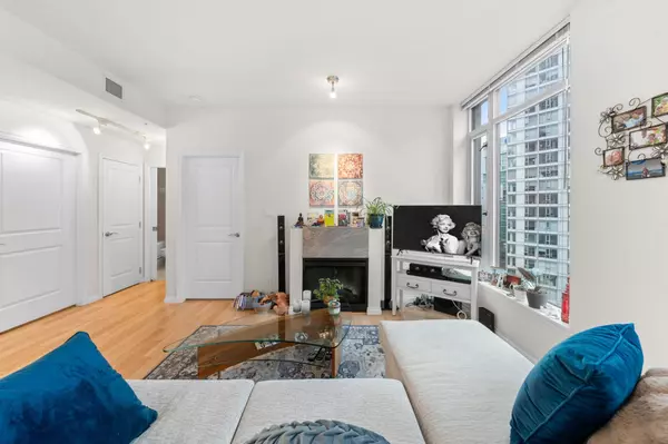 Vancouver, BC V6E 0A7,1211 Melville ST #1101