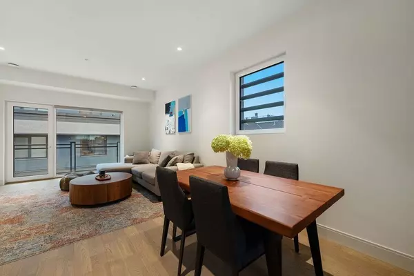 632 E 3rd ST #27 North Vancouver, BC V7L 1G7