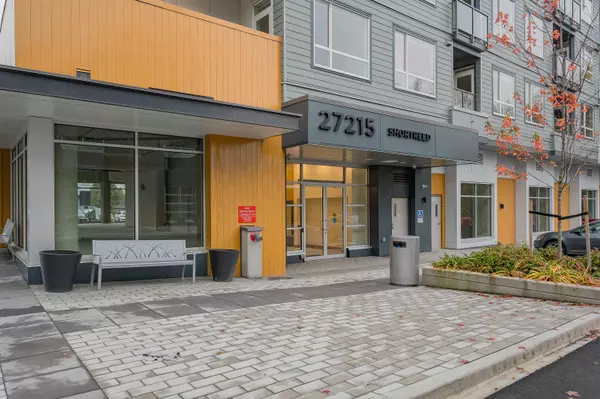 Langley, BC V4W 0E3,27215 Aldergrove Town Center DR #213