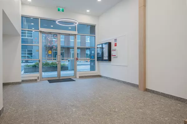 Langley, BC V4W 0E3,27215 Aldergrove Town Center DR #213