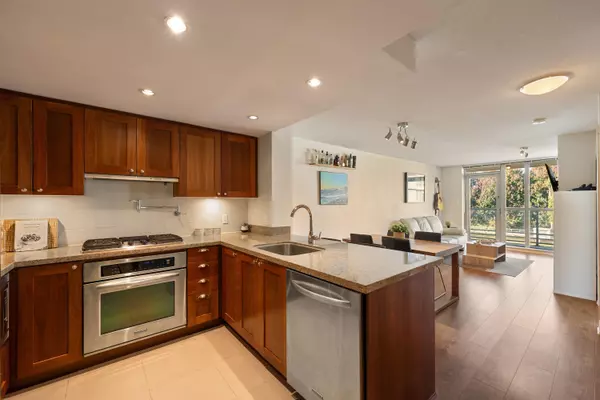 9373 Hemlock DR #317, Richmond, BC V6Y 0A9