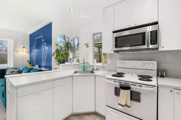 Vancouver, BC V5Z 1P7,623 W 14th AVE #E301