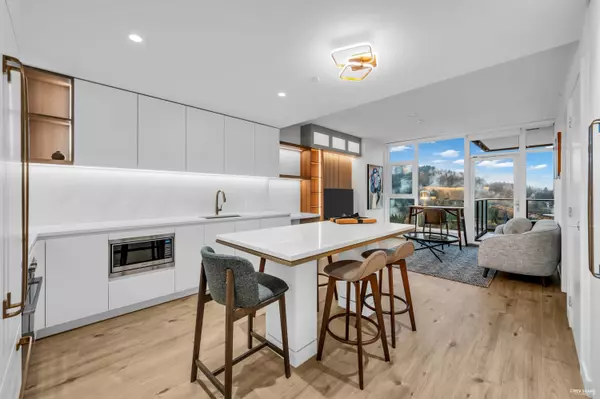 720 Farrow ST #1601, Coquitlam, BC V3J 0P3