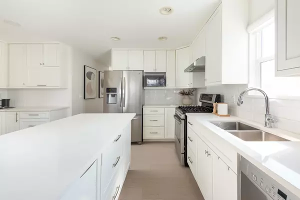 Coquitlam, BC V3C 6R1,3000 Riverbend DR #230