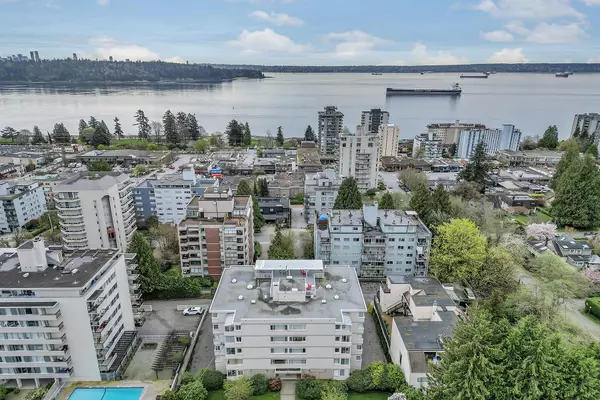 West Vancouver, BC V7V 1R8,1750 Esquimalt AVE #101