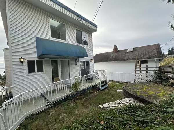 White Rock, BC V4B 2C8,14768 Mcdonald AVE