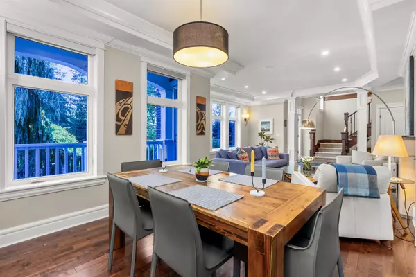 North Vancouver, BC V7N 1E8,452 Tempe CRES