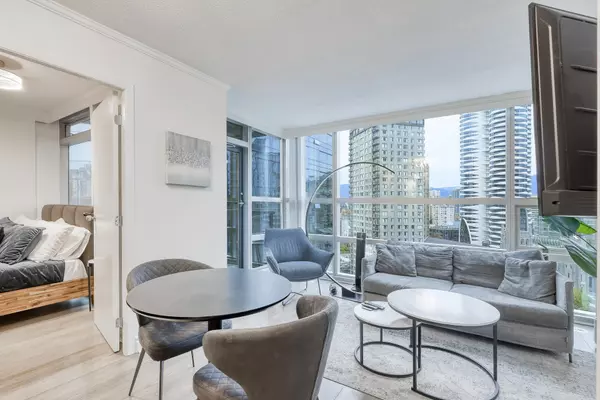 1050 Burrard ST #1705 Vancouver, BC V6Z 2R9