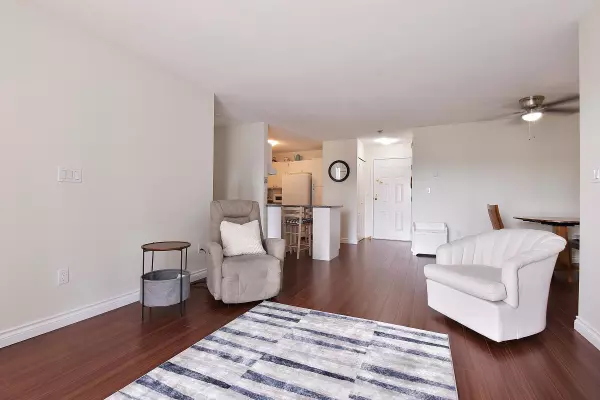 Langley, BC V3A 7V7,5379 205 ST #215