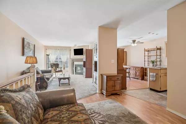 Maple Ridge, BC V2X 6E4,11726 225 ST #402