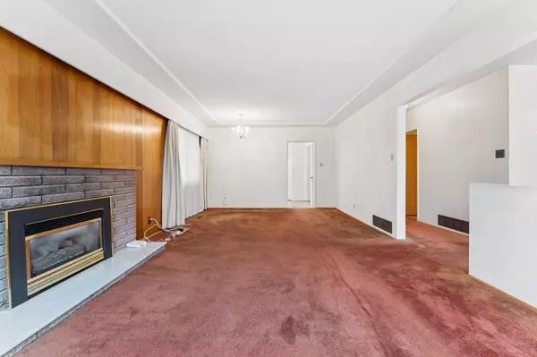 Vancouver, BC V5P 2M4,1521 E 64th AVE