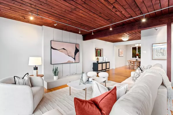 North Vancouver, BC V7R 3N5,4150 Canterbury CRES