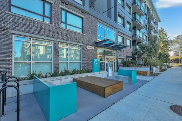 Surrey, BC V3T 0T5,10777 138 ST #309