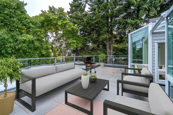 White Rock, BC V4B 4B1,1220 Fir ST #505