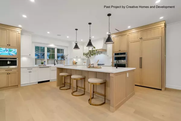 North Vancouver, BC V7K 1J3,1249 Frederick RD