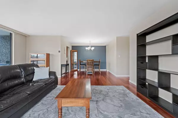 North Vancouver, BC V7M 3C9,114 W Keith RD #801