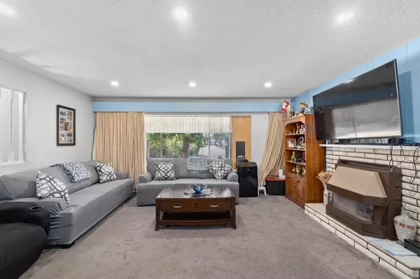 Abbotsford, BC V2T 1A5,32235 Marshall RD