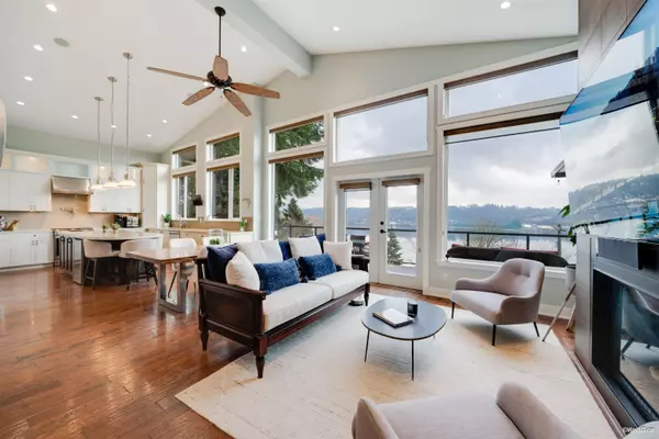 920 Barber ST, Port Moody, BC V3H 3V4