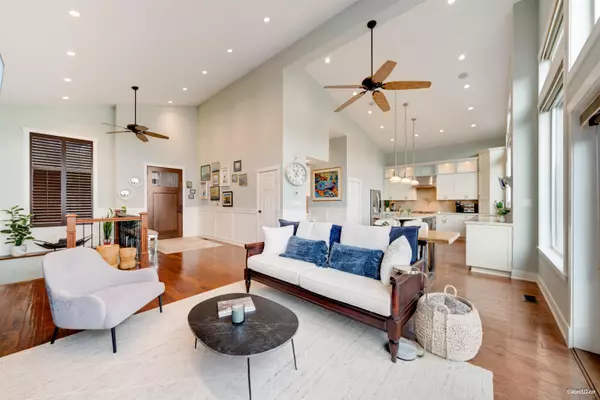 Port Moody, BC V3H 3V4,920 Barber ST