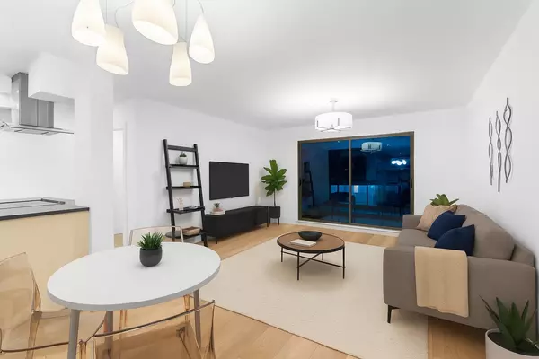 Vancouver, BC V5N 5R5,1422 E 3rd AVE #202