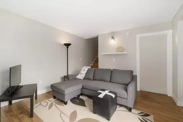 Port Moody, BC V3H 3V7,314 Highland WAY #5