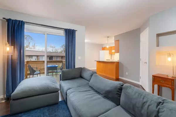 Port Moody, BC V3H 3V7,310 Highland WAY #6