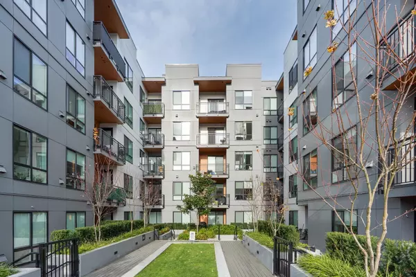 Port Moody, BC V3H 0L9,3131 Murray ST #527