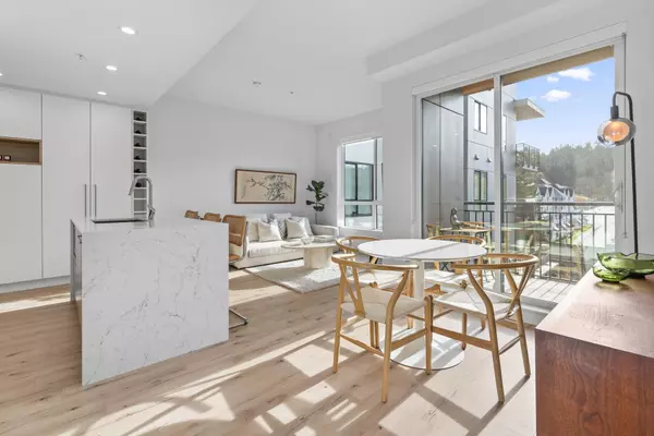 Port Moody, BC V3H 0L9,3131 Murray ST #527