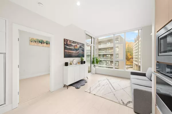 Vancouver, BC V5S 0E3,3438 Sawmill CRES #519