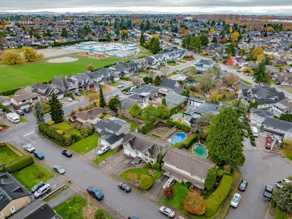 Delta, BC V4K 3B3,5213 Walnut PL