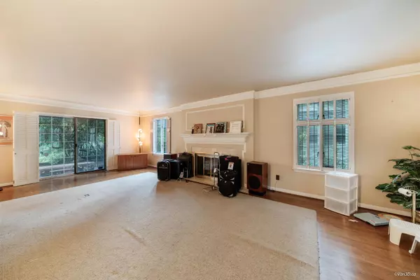 1226 Seymour BLVD North Vancouver, BC V7J 2J8