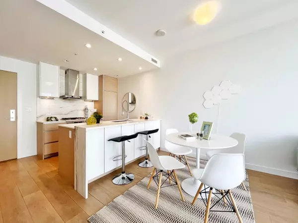 Burnaby, BC V5H 0H4,6098 Station ST #2308