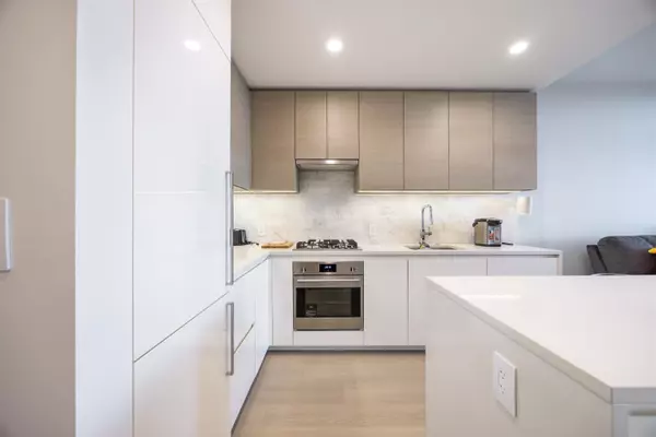 Burnaby, BC V5C 0N7,2186 Gilmore AVE #4103