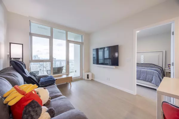 Burnaby, BC V5C 0N7,2186 Gilmore AVE #4103